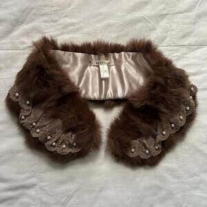 Axes femme reddish brown rabbit fur collar lace and pearl beading embellishments